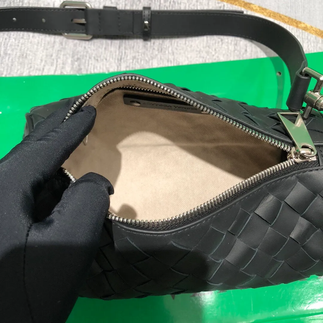 All categories 💚 Top version men’s bags 💚 BV 2024 new BV crossbody bag